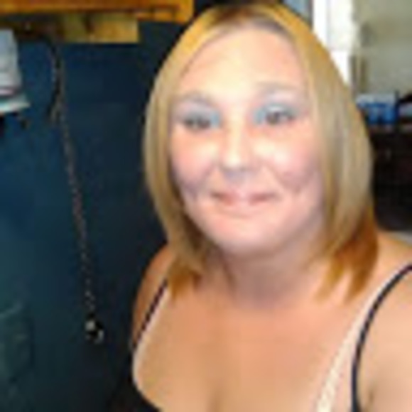 Meet your Posher, Erica - Picture 1 of 1